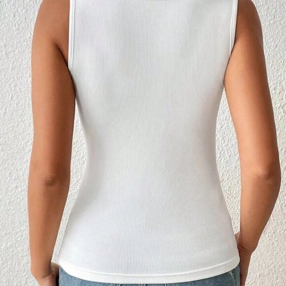 White Casual Women's Sleeveless Fitted Metal Button Tank Top - Picture 2 of 4